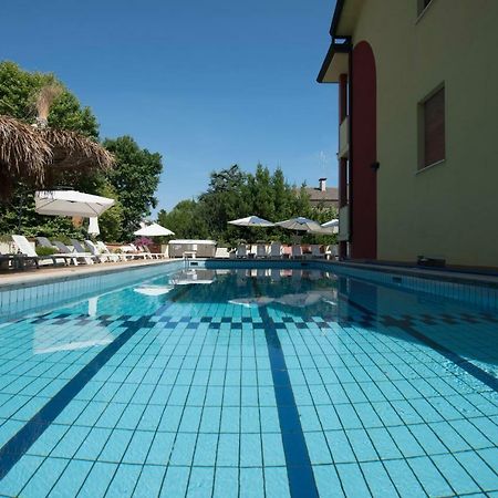 Elisabetta Hotel Чезенатико Экстерьер фото