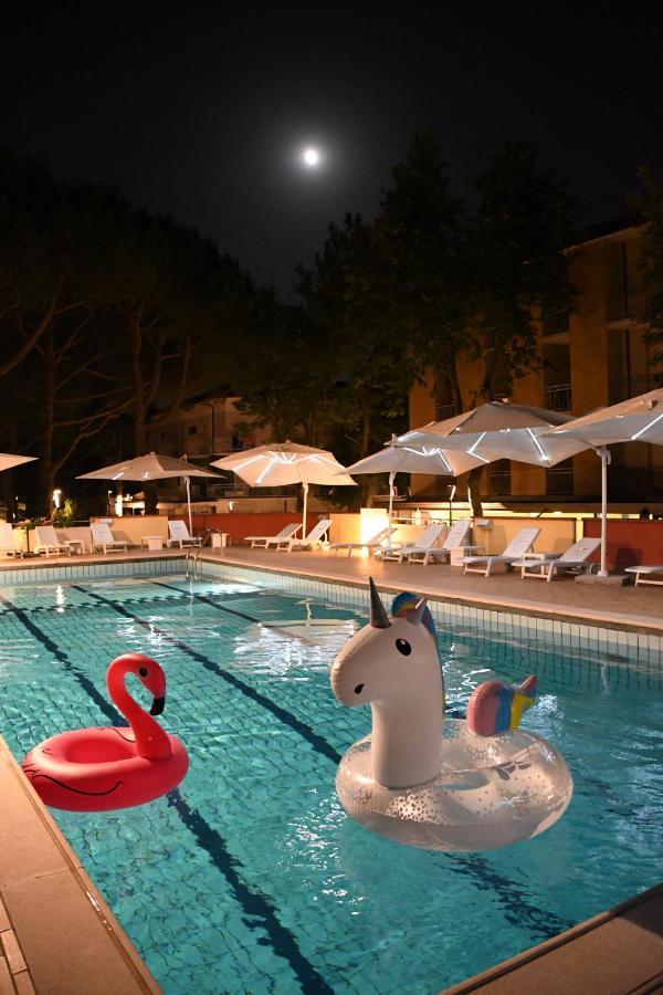Elisabetta Hotel Чезенатико Экстерьер фото