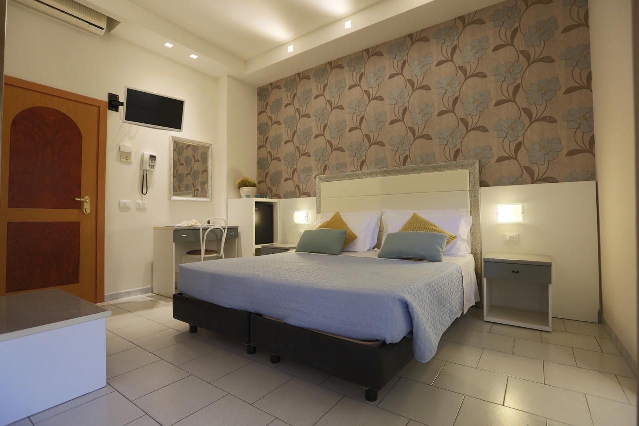 Elisabetta Hotel Чезенатико Экстерьер фото