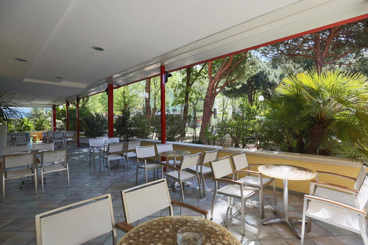 Elisabetta Hotel Чезенатико Экстерьер фото